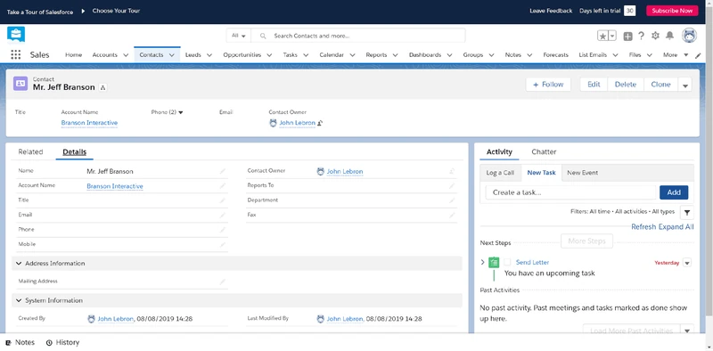 un contact dans salesforce